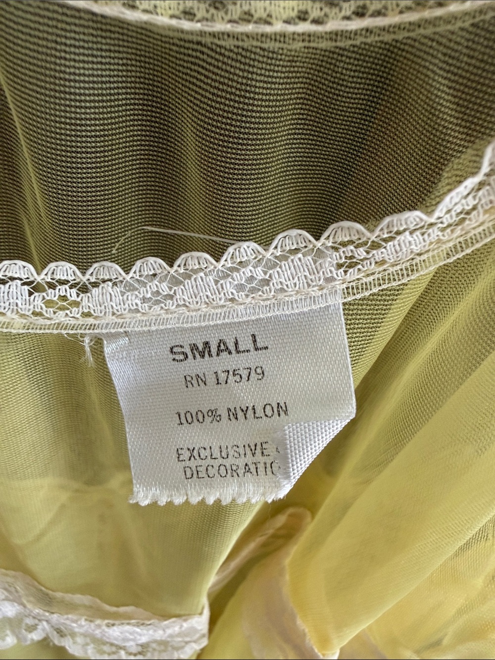 Sweet Vintage 1960s Women's Yellow Sheer Nylon & Lace Baby Doll Nightie Lingerie - Picture 7 of 13